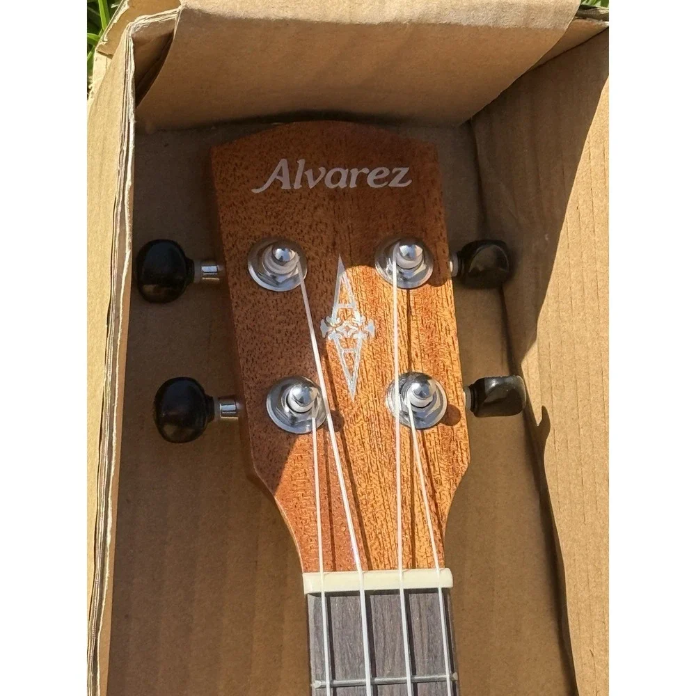 Mint Alvarez Grateful Dead Limited Edition 50th Anniversary Montage Ukulele